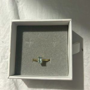 Aquamarine stone 14K gold ring, size 6 but can be resized to fit. Barely worn!